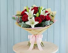 Букет цветов из:  Лилии и Розы в Стрижах