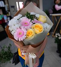 Букет цветов из:  Герберы, Розы и Хризантемы в Стрижах