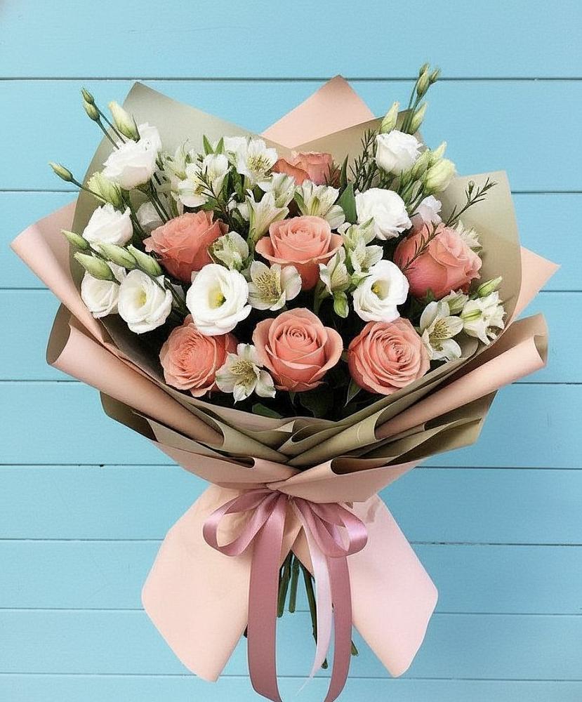 Букет цветов из: Розы, Альстромерии и Лизиантусы в Стрижах