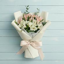 Букет цветов из:  Альстромерии в Стрижах