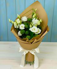 Букет цветов из:  Хризантемы и Лизиантусы в Стрижах