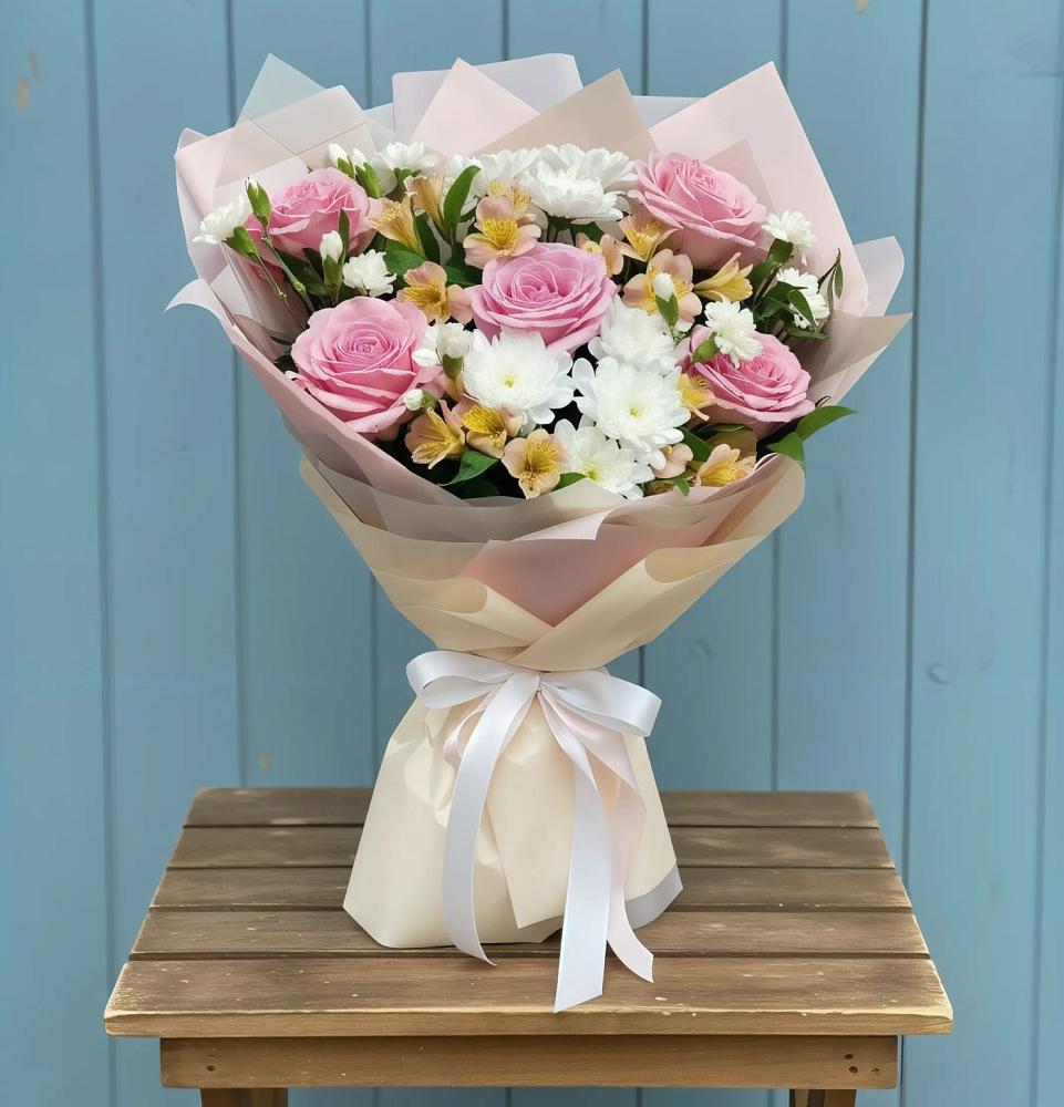 Букет цветов из: Гвоздики, Орхидеи и Розы в Стрижах