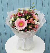 Букет цветов из:  Герберы, Альстромерии и Лизиантусы в Стрижах