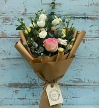 Букет цветов из:  Розы и Лизиантусы в Стрижах