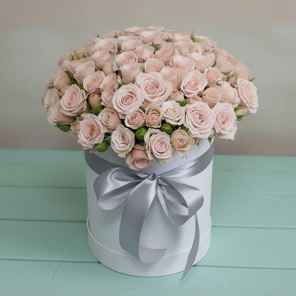 Цветочная композиция из Розы в шляпной коробке в Стрижах